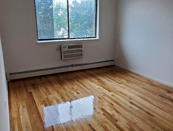 5th image of 4344 161st St APT 3