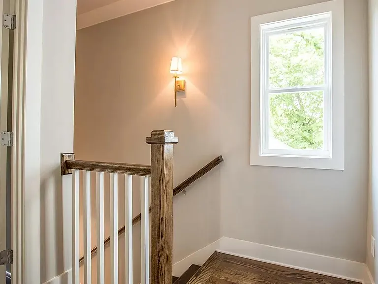 1409A Chester Ave — Photo 9