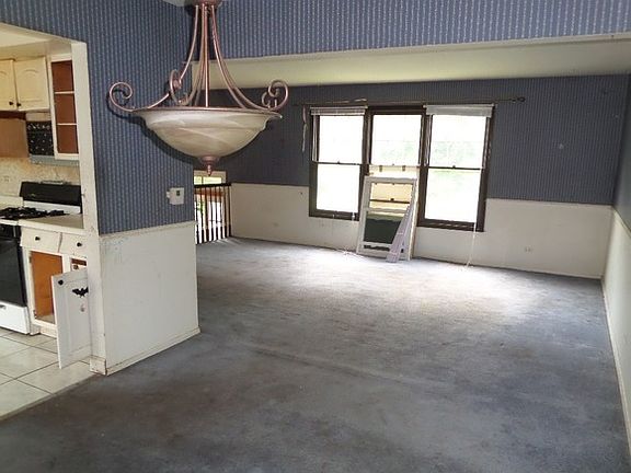 5th image of 116 Oakwood Dr