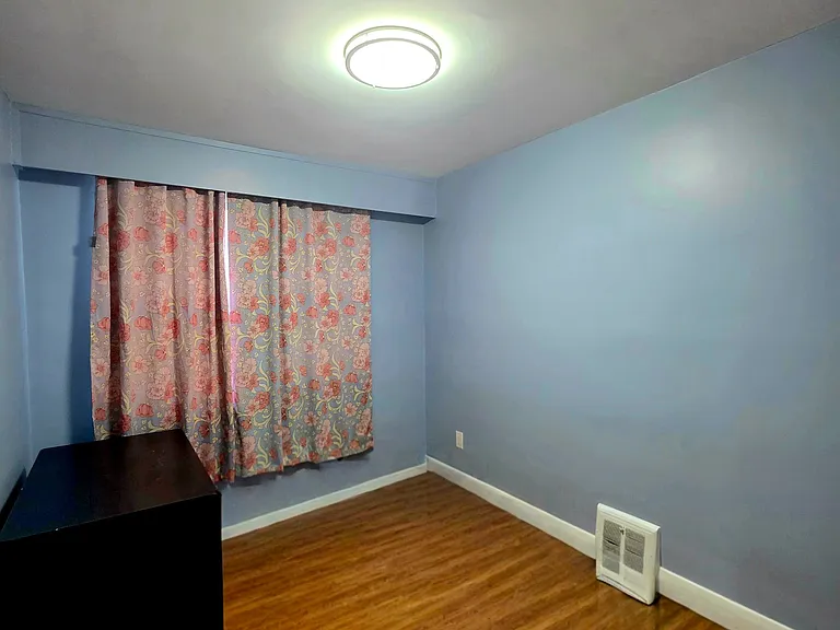34 Crocus Dr #MAIN FLR — Photo 13