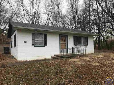 319 W Lincoln Ave, Burlingame, KS, 66413