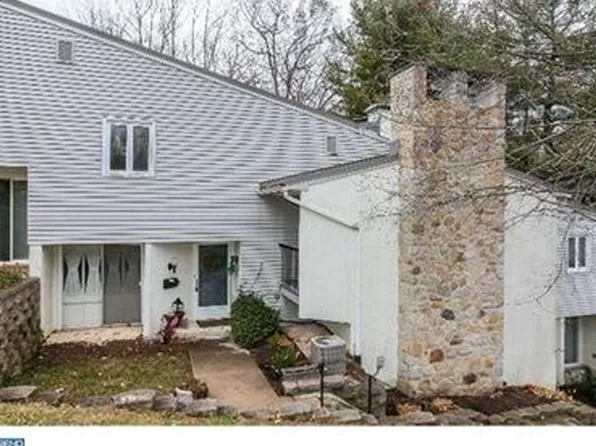 138 E Chelsea Cir, Newtown Square, PA 19073