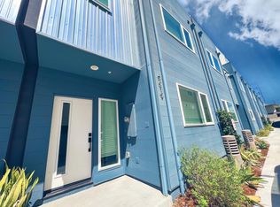 5619 N Bella Blanco Dr, North Hollywood, CA 91601