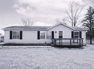 13676 Lisbon St SE, Paris, OH 44669