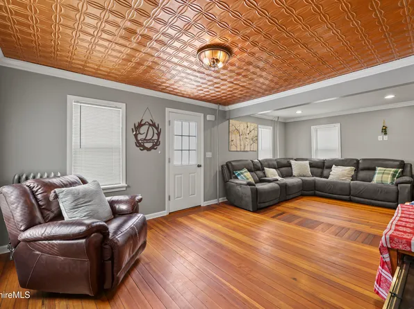 40 Stearns Ave, Pittsfield, MA 01201