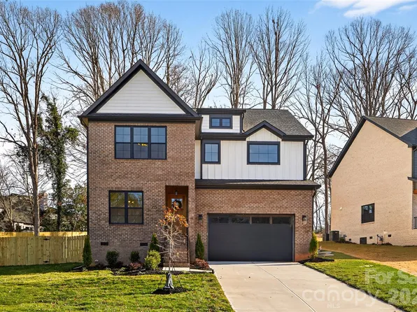 16315 Riverpointe Dr, Charlotte, NC 28278