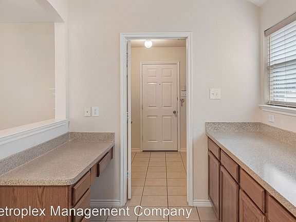 3rd image of 11529 Maddie Ave