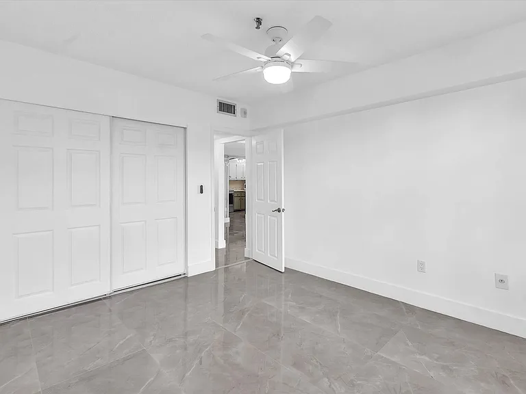 250 181st Dr #107 — Photo 27
