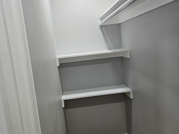 5th image of 115 W Chew Ave #B