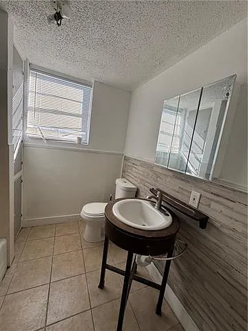 2325 Wilton St #A — Photo 8