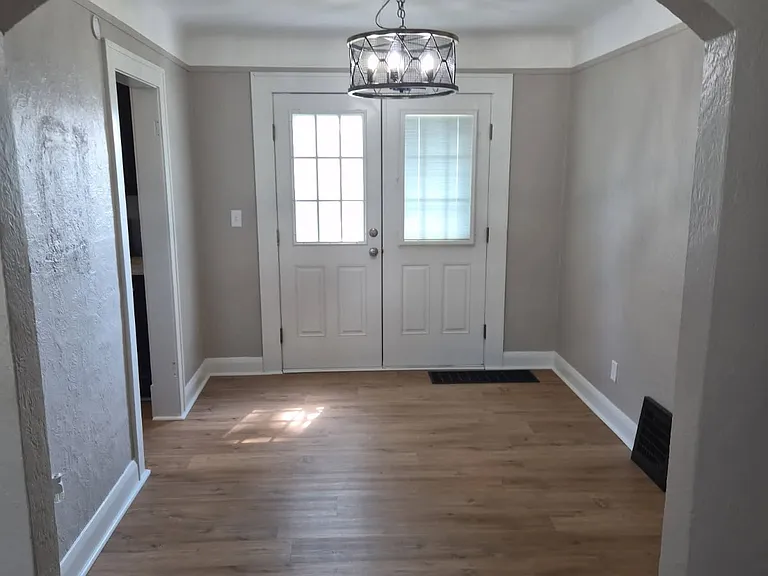 5134 Homeside Ave — Photo 2