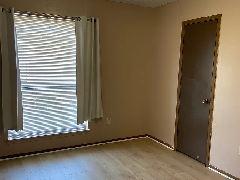 1941 Southpointe Dr #2 — Photo 4