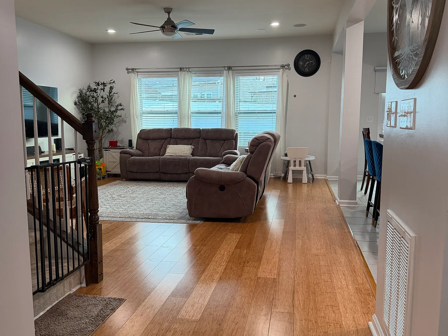 5 bed, 3101 sqft, $2,750 — Photo 4