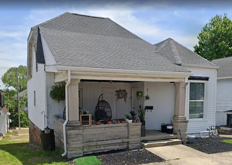 1706 I St photo 1