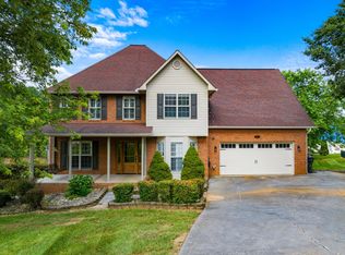 1051 Hickory View Dr, Morristown, TN 37814