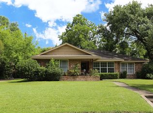 3730 Drummond St, Houston, TX 77025