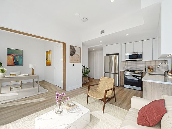 2nd image of 601 Wilshire Blvd #415