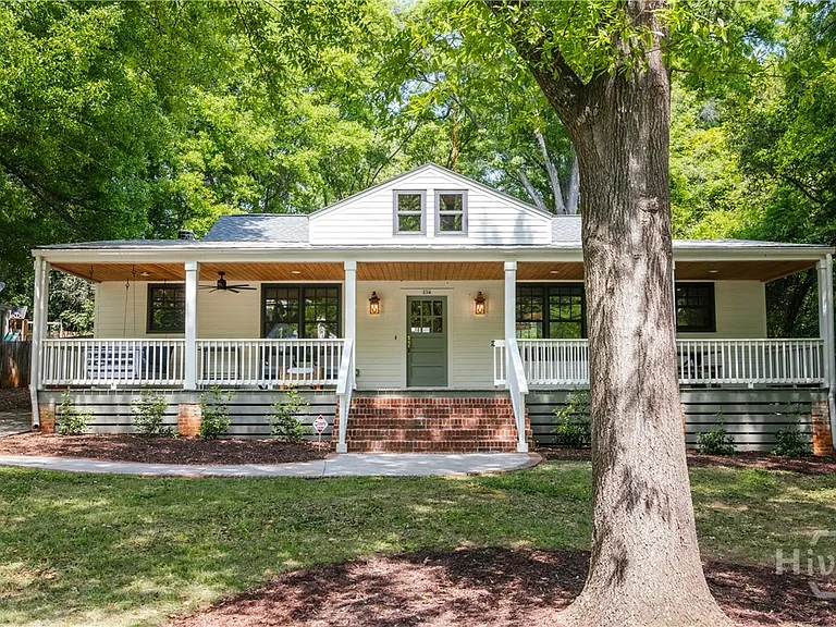 234 Sunset Dr — Photo 1