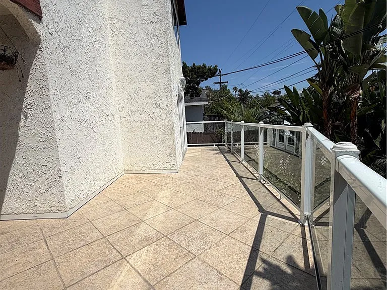33884 Street Of The Violet Lantern — Photo 2