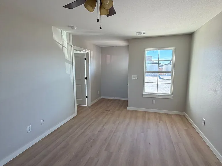 2901-2906 Sandstone Ln — Photo 13