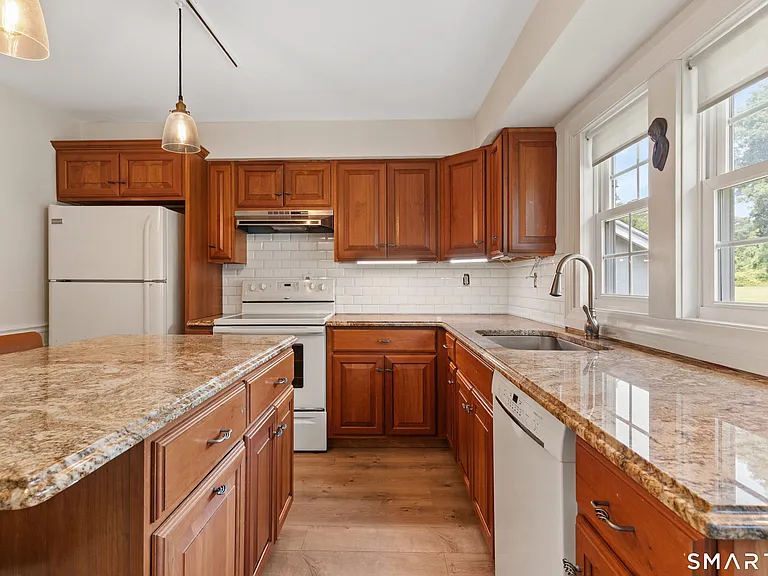 21 Richdale Dr #A — Photo 11