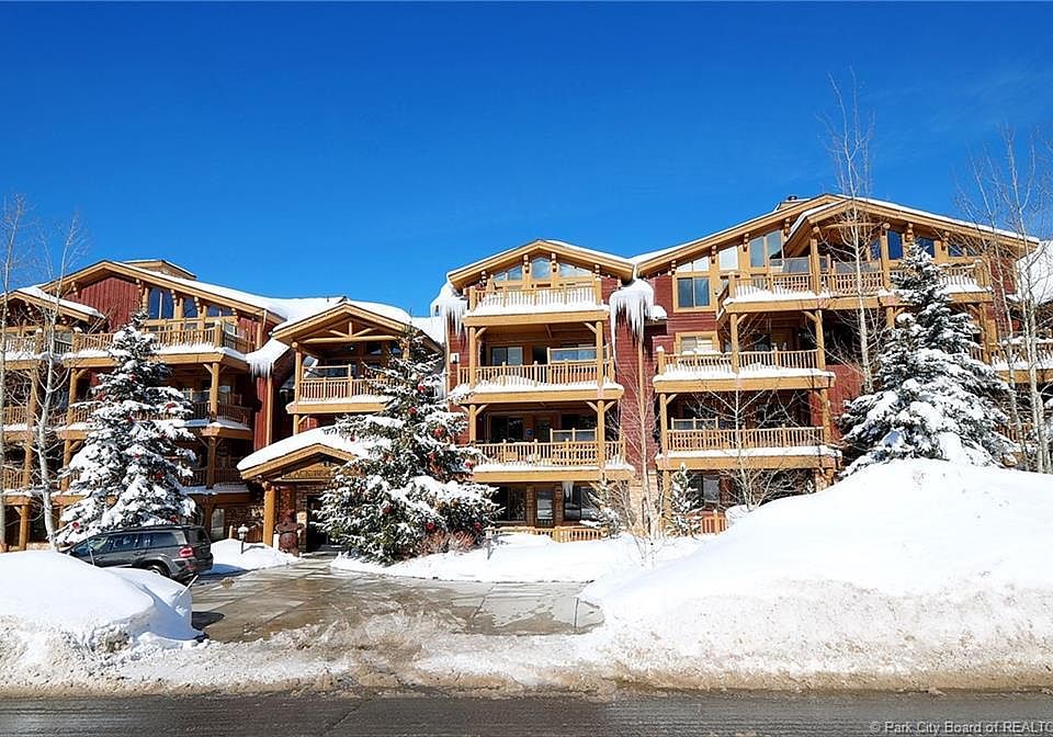 1st image of 7447 Royal St #306