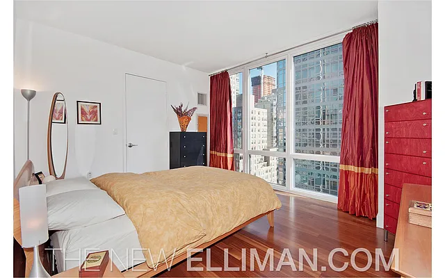 Rented by Douglas Elliman | media 14