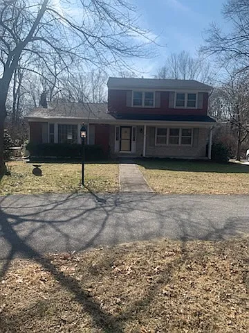 8325 Woodland Rd Photo 1