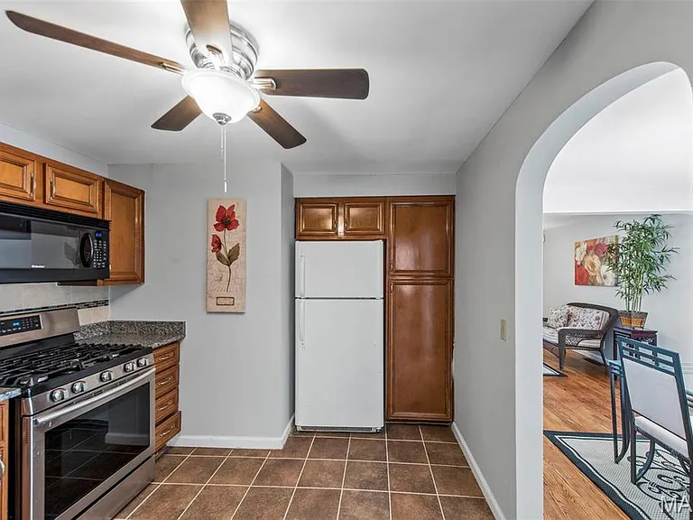 3319 Eminence Blvd — Photo 13
