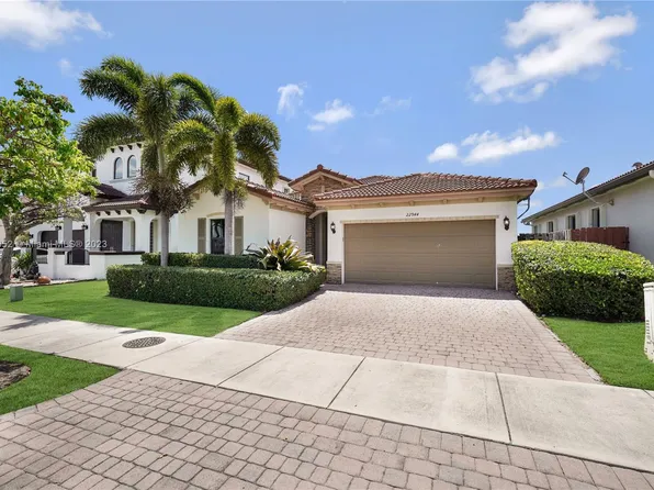 22944 SW 104th Ave, Miami, FL 33190