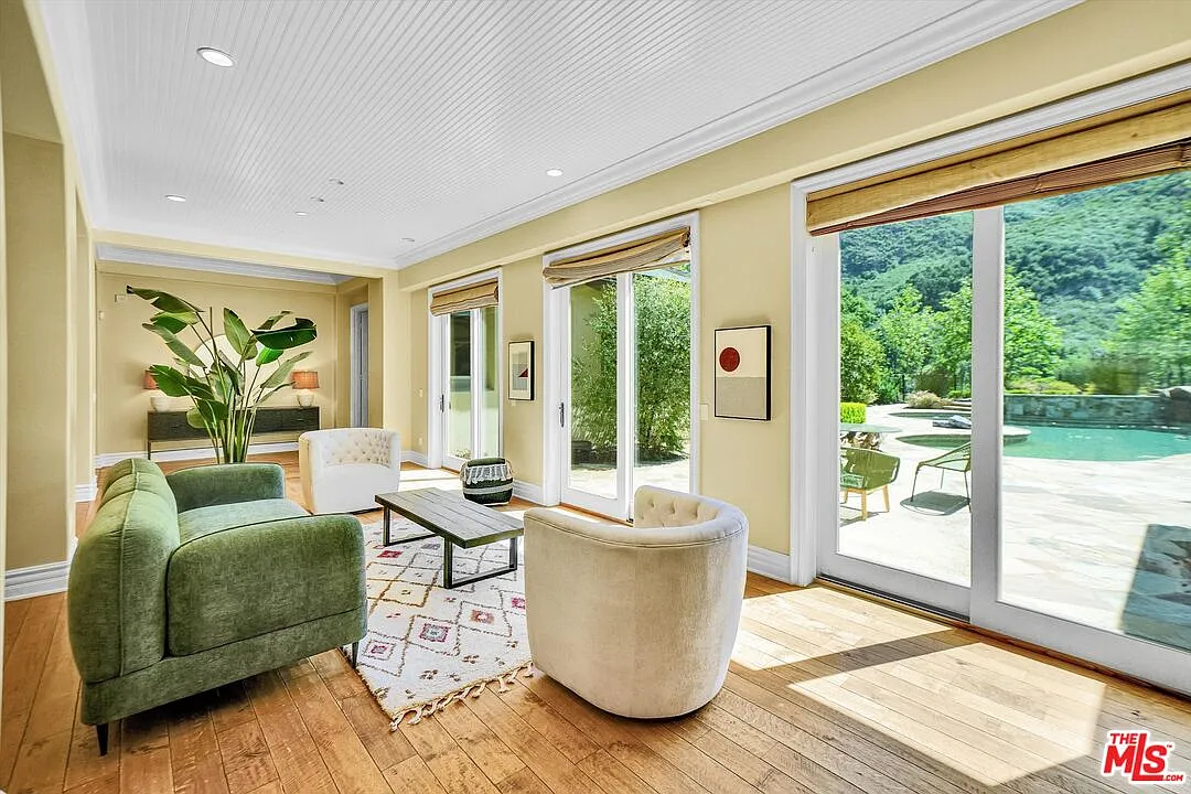 5 bed, 6.0 bath, 5746 sqft, $15,650 — Photo 1