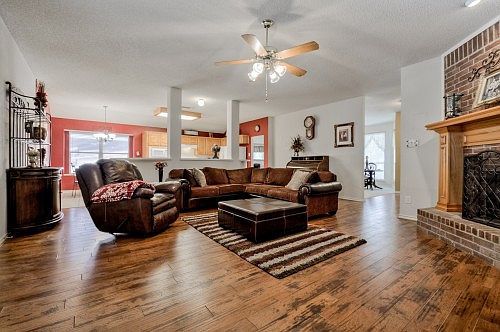 2nd image of 709 Big Oak Ct