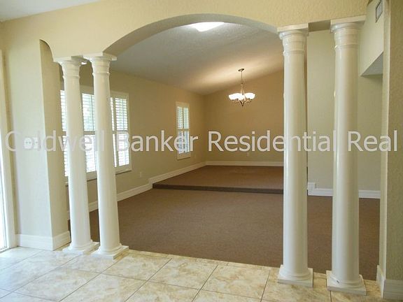 4th image of 2204 Parkview Dr