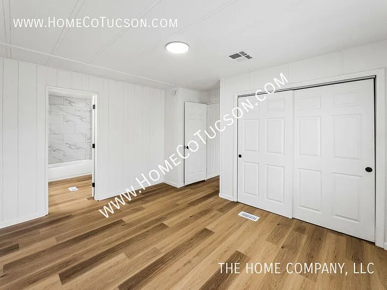 2534 N Calle Segundo — Photo 13