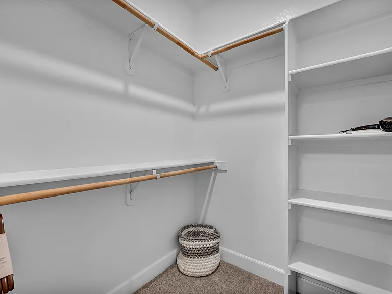 518 Riverbed Cir — Photo 52