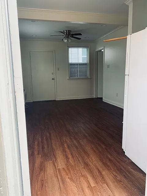 1 bed, 400 sqft, $1,100 — Photo 2