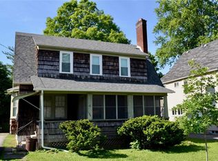 124 Oakley Dr E, Syracuse, NY 13205