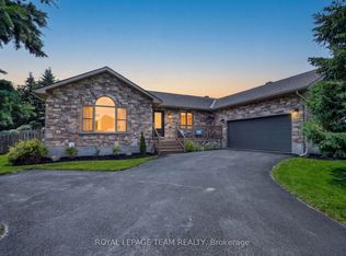 1550 Stanleyfield Cres, Ottawa, ON K4P 1M7