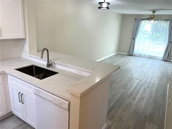 4th image of 2216 N Cypress Bend Dr APT 210