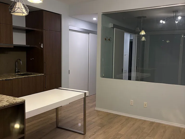 197 Yonge St #2503 — Photo 10