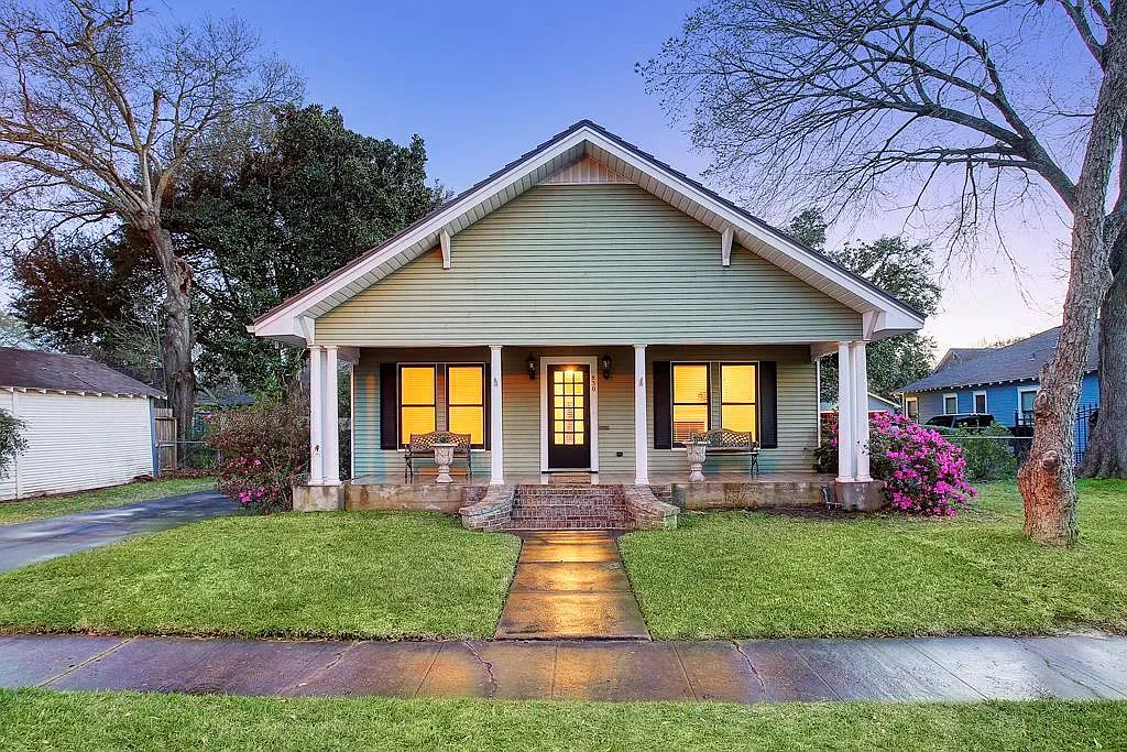 3 bed, 1.0 bath, 1736 sqft, $3,000 — Photo 1