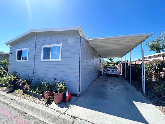3rd image of 194 El Bosque Dr #194