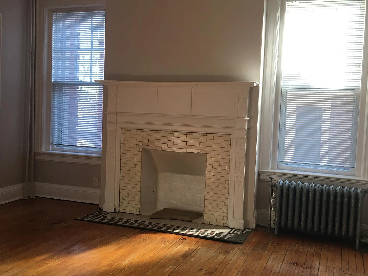 1810 Jefferson St — Photo 2