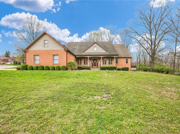 3401 Fairway Dr, Danville, IL 61832