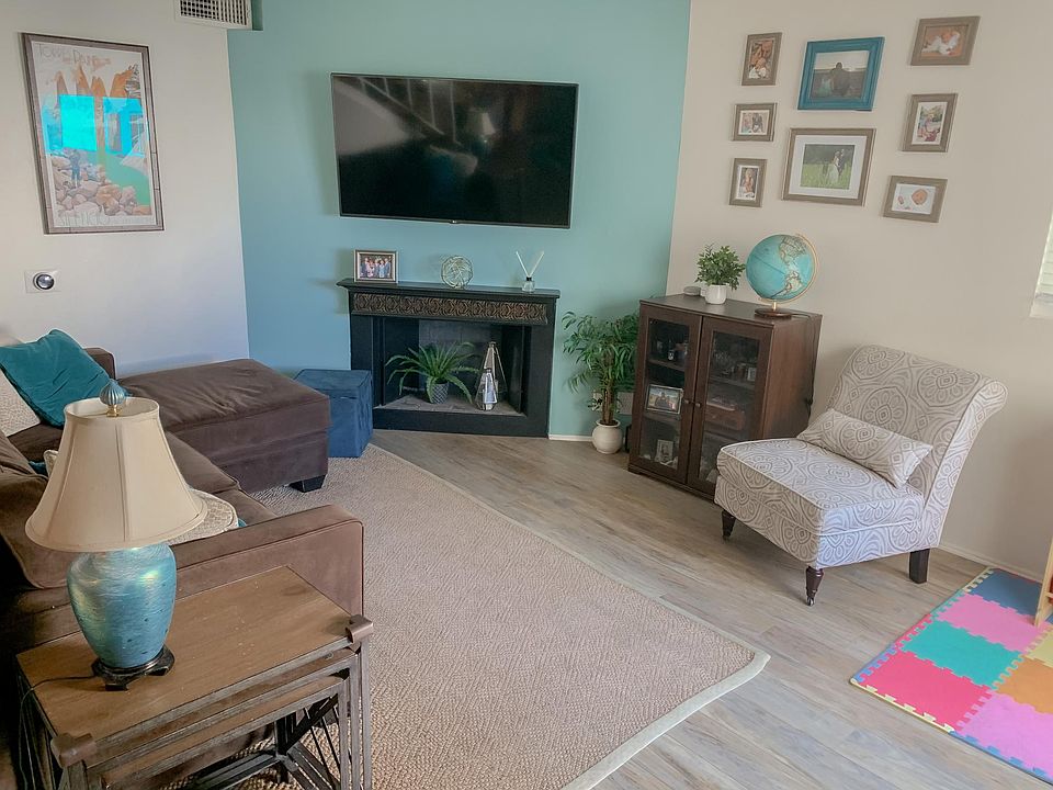 1st image of 18411 Hatteras St Unit 218