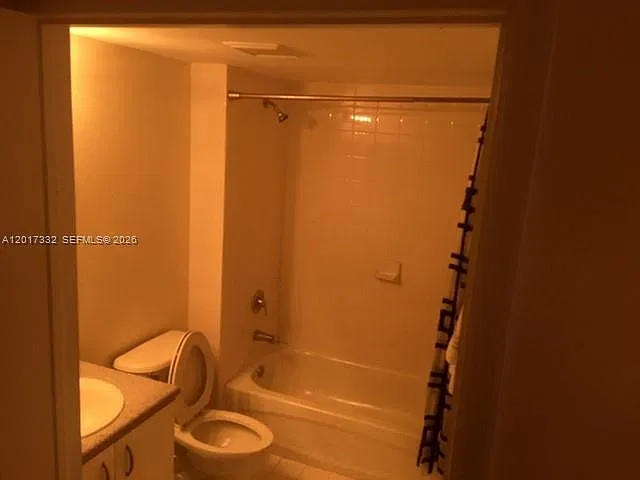 816 NW 11th St #1104 — Photo 5