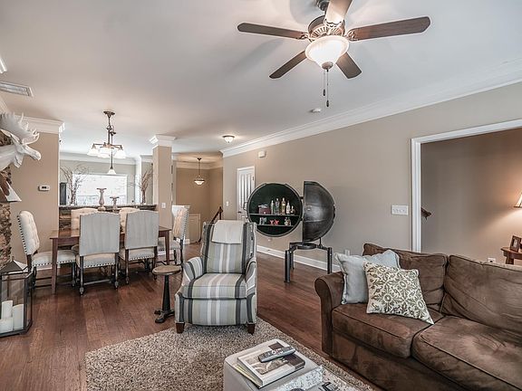 4th image of 347 Kara Ln #125
