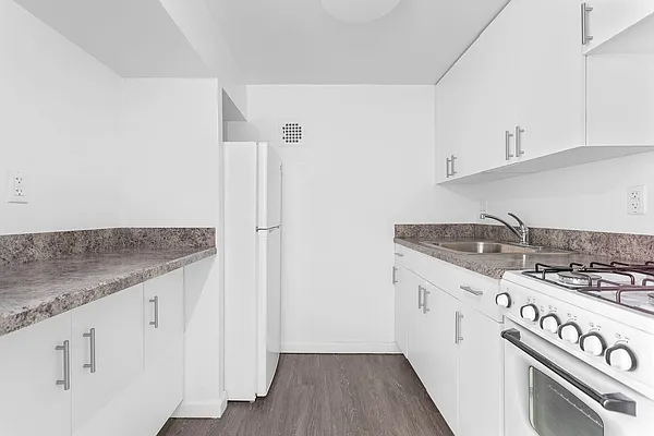 Kitchen, photo 1
