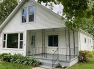 321 Fairfax Rd, Vermilion, OH 44089