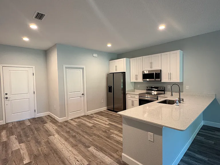 10085 Amicola St #10085 — Photo 19